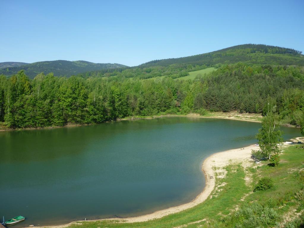 Rezidence U Jezera Hotel Jeseník Buitenkant foto